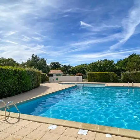 וילה Petite Location Dans Avec Piscine Et Terrains De Tennis לה קווארד-סור-מר